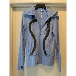 Lululemon Sz 8 In Stride Jacket Porcelain Blue Wee Stripe EUC! Pretty!